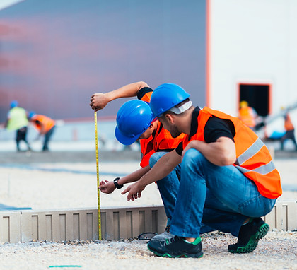 צוות מעוף מהנדסים בביקור בפרויקט