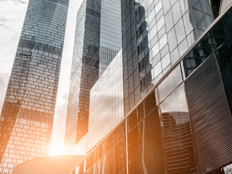 מרכז מסחרי שכונתי בפתח תקווה